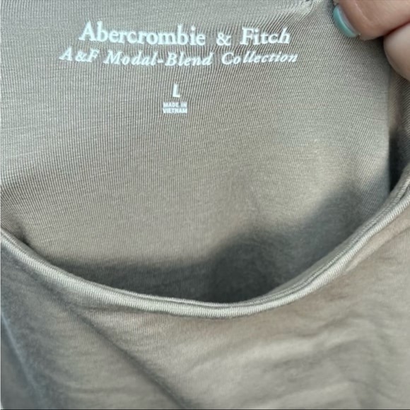 Abercrombie & Fitch Cream Sleeveless Bodysuit - Picture 2 of 4